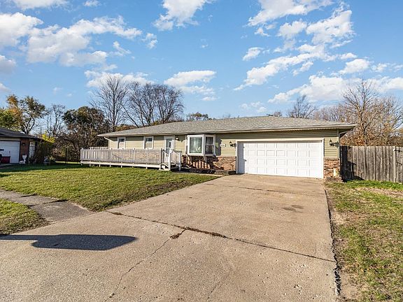 3rd image of 5254 Lyndell Ave