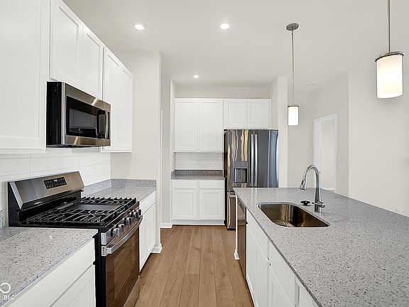 7th image of this home