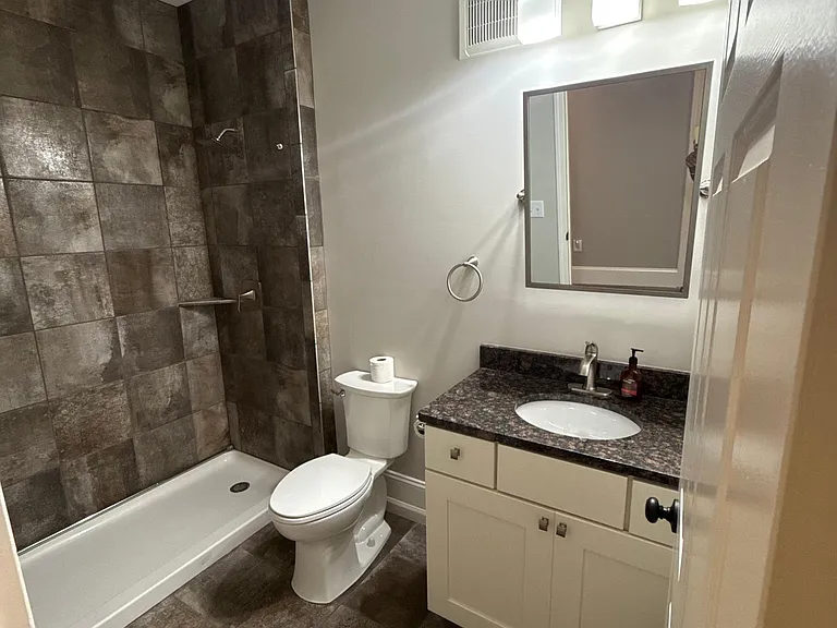 11631 Tomahawk Creek Pkwy #J — Photo 23
