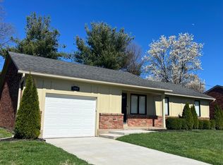 1019 Harmony Landing Rd, Goshen, KY 40026