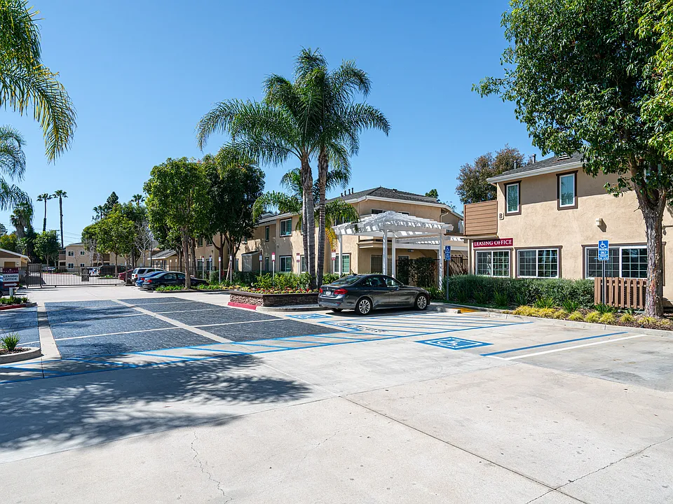 Madison Newport Apartment Homes