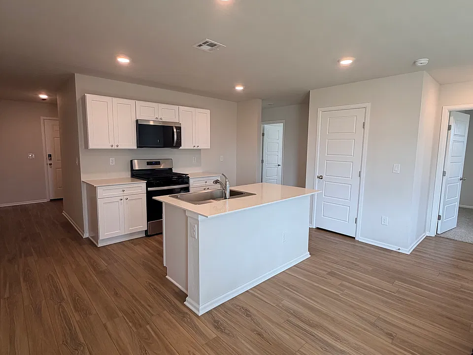 14200 Trickling Way