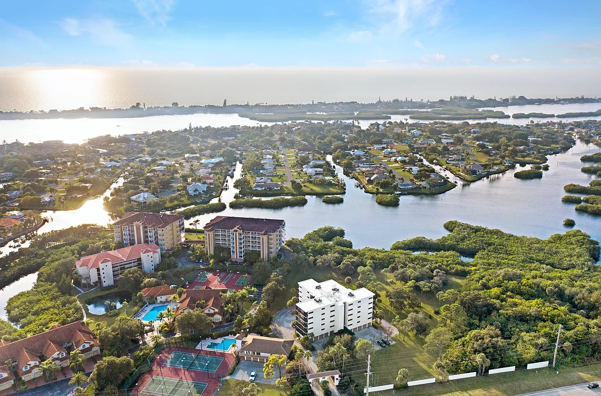 Building Photo - Residences at Blackburn Bay