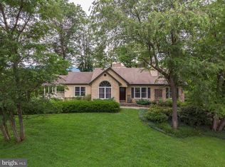 13895 Crest Hill Rd, Flint Hill, VA 22627