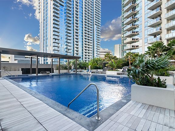 2nd image of 1388 Kapiolani Blvd #2811