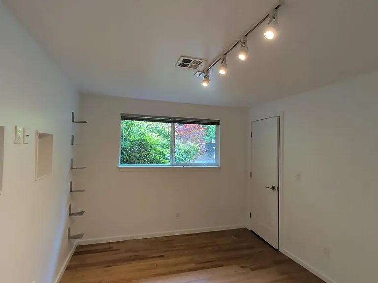 439 Brien Dr SE #1 — Photo 10