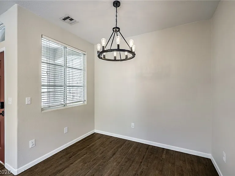 10650 Streamside Ave — Photo 2