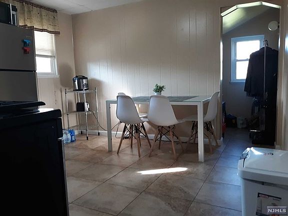 4th image of 55 Cedar Hill Ave Unit 3