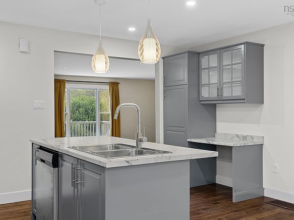 3rd image of 9 Hastings Dr
