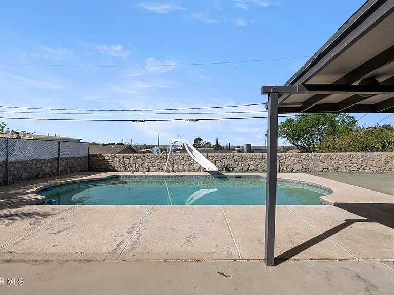 249 Vista Bonita St — Photo 28