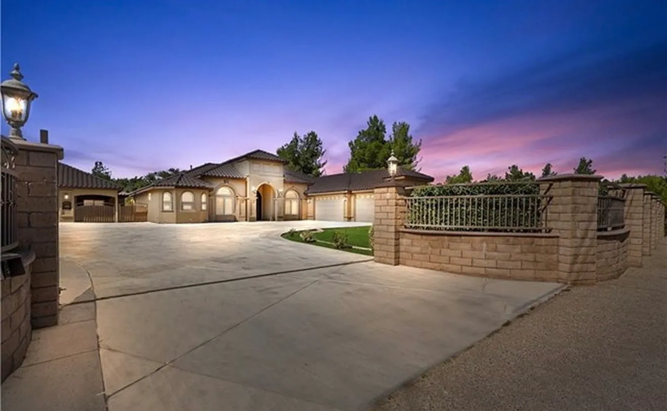 Pico Ave, Hesperia — Photo 1