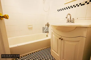 Rented by ZealEstate Group Inc