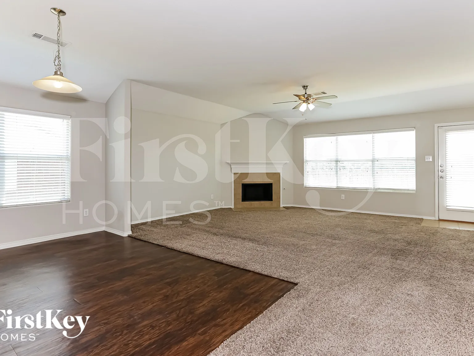 3 bed, 2.0 bath, 2128 sqft, $2,555 — Photo 2