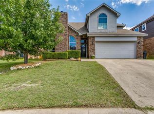 4248 Canyon Trl, Lake Worth, TX 76135