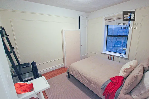 Rented by Jonis Realty | media 2