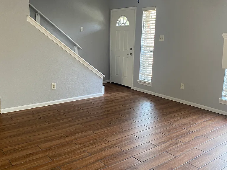 2019 Place Rebecca Ln #G4 — Photo 5