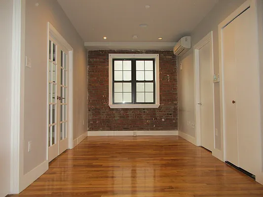 Rented by Uptown Flats LLC | media 2