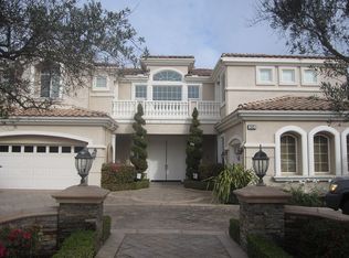 2425 N Woodcreek Rd, Camarillo, CA 93012