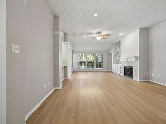 3rd image of 305 Fairfax Dr
