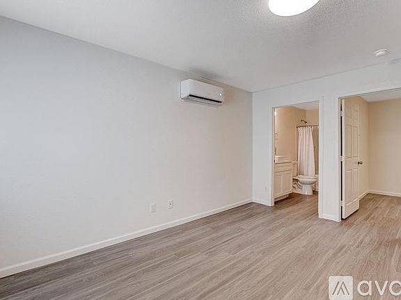 4th image of 405 S 10th St #1