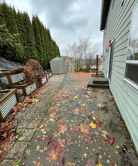 221 Lind Ave NW — Photo 39