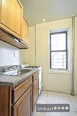 3rd image of 45 Linden Blvd APT 1F
