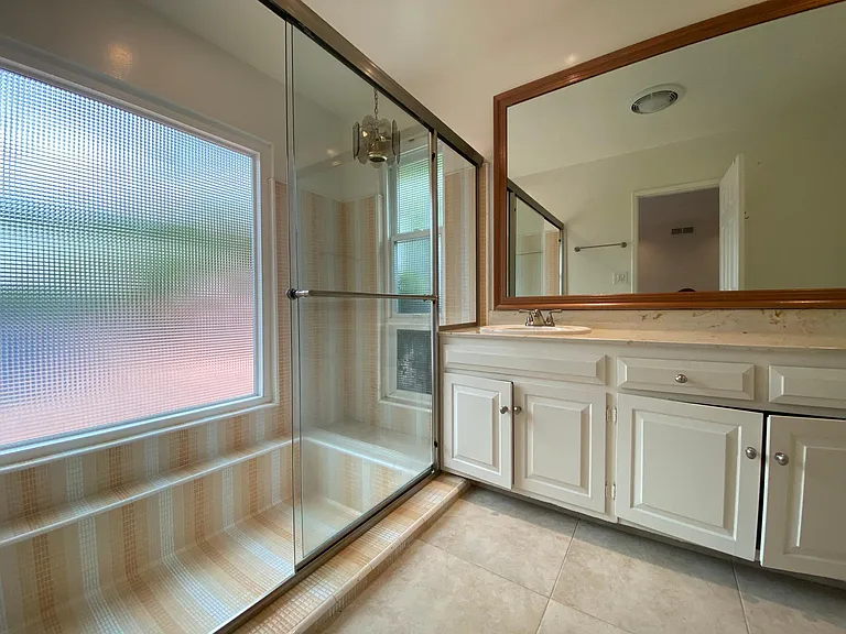 22539 Waterbury St — Photo 21