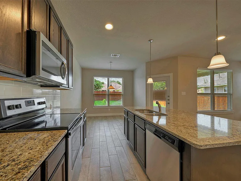 508 High Tech Dr #B — Photo 9