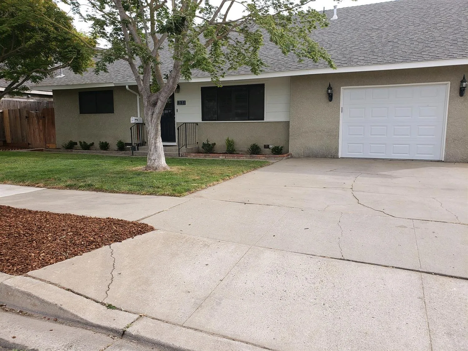 635 California Ave photo 1