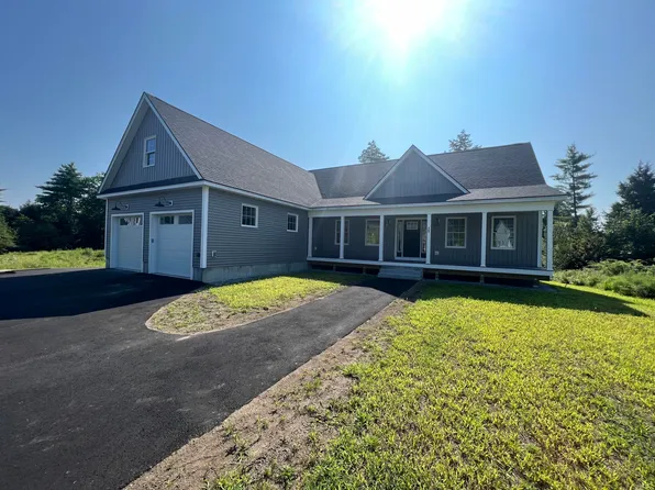 29 Revolution Drive, Windham, ME 04062