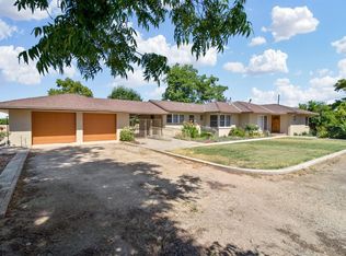 79 S Fairbanks Ave, Sanger, CA 93657