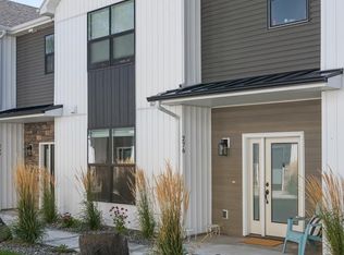 276 Blue Sky Ct, Sugar City, ID 83448