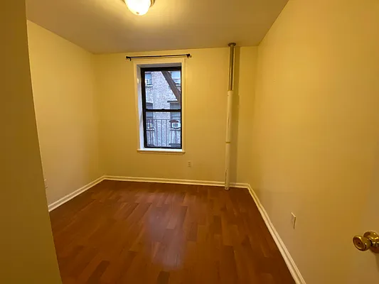 Rented by EastMount Realty LLC | media 21