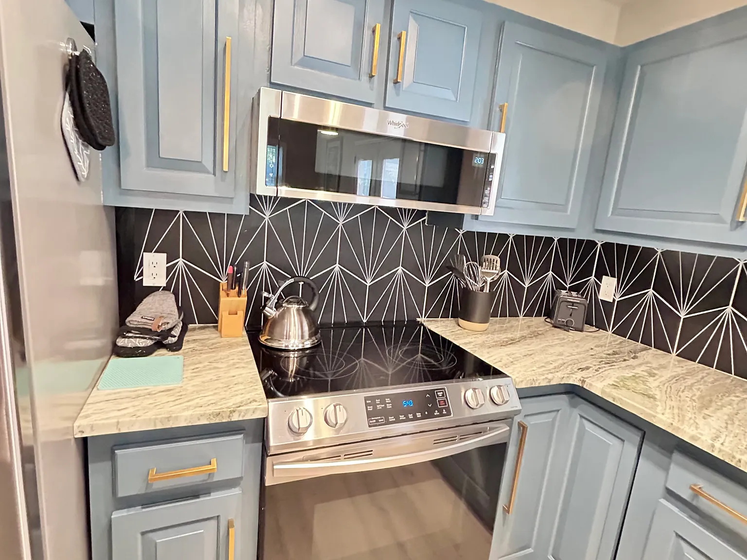 3 bed, 1528 sqft, $2,500 — Photo 2