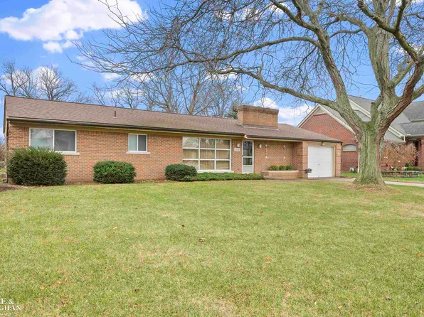 41400 Windmill St, Harrison Township, MI 48045