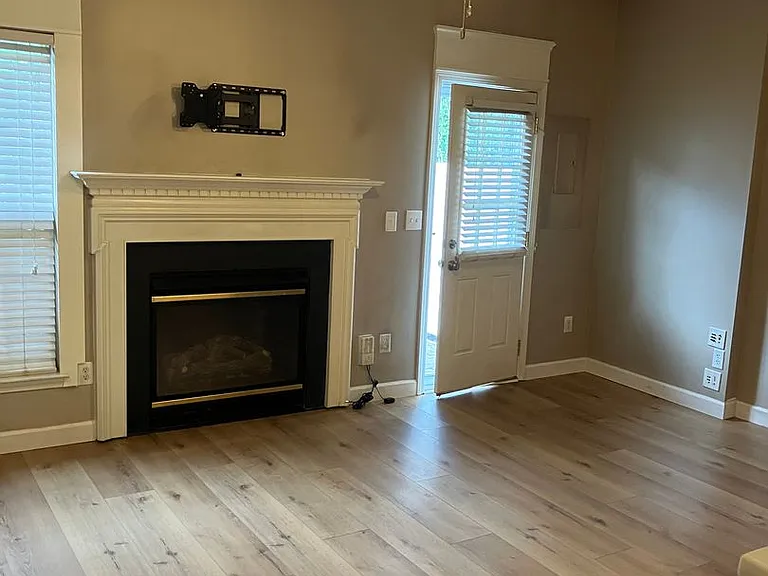 17730 Delmas Dr — Photo 9
