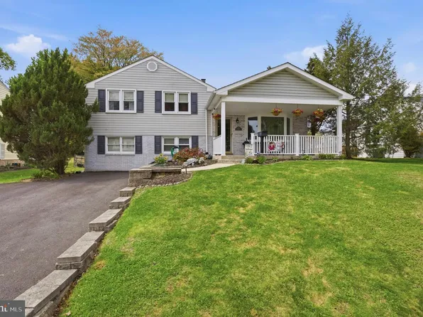 1040 Eisenhower Ave, Woodlyn, PA 19094