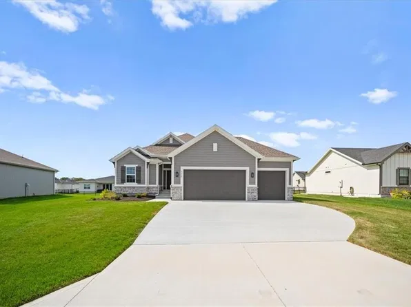 2618 SW Barley Field Dr, Lees Summit, MO 64082