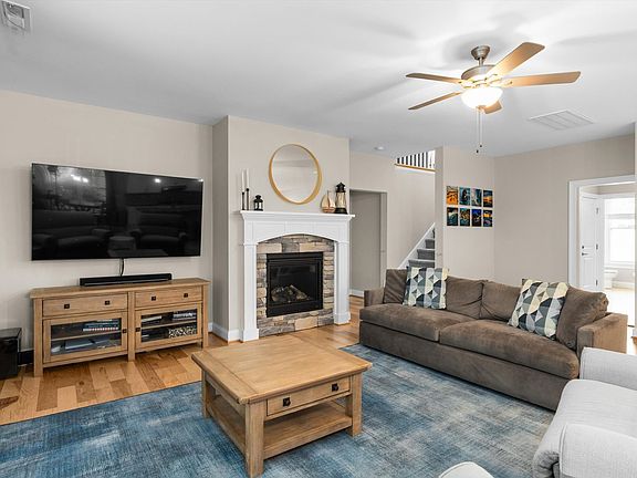 2nd image of 3722 Willow Glenn Cir