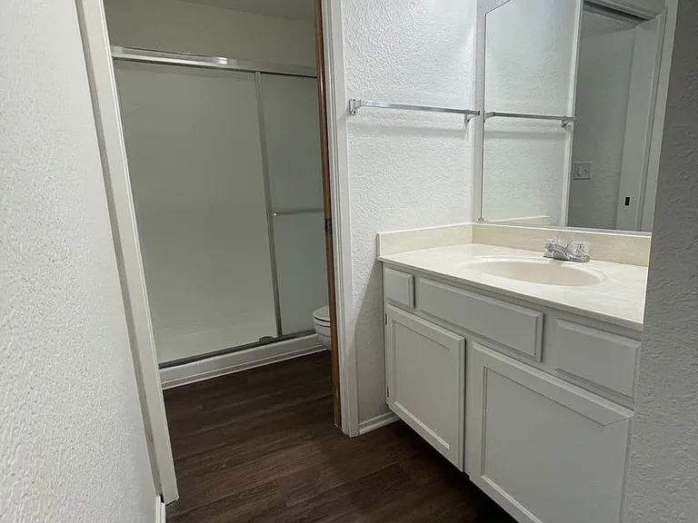 720 Sunrise Ave — Photo 20