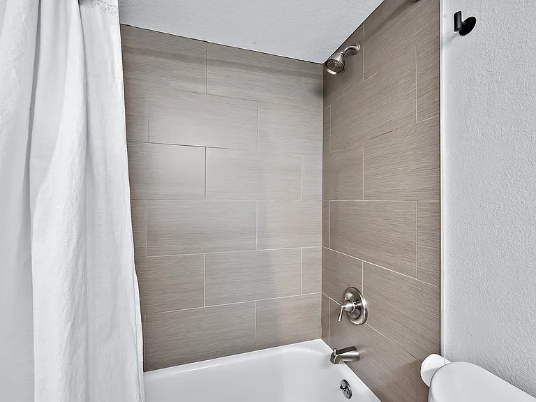 4524 Decatur St — Photo 28