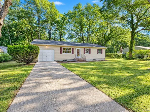 50 Fanning Boulevard, Riverhead, NY 11901
