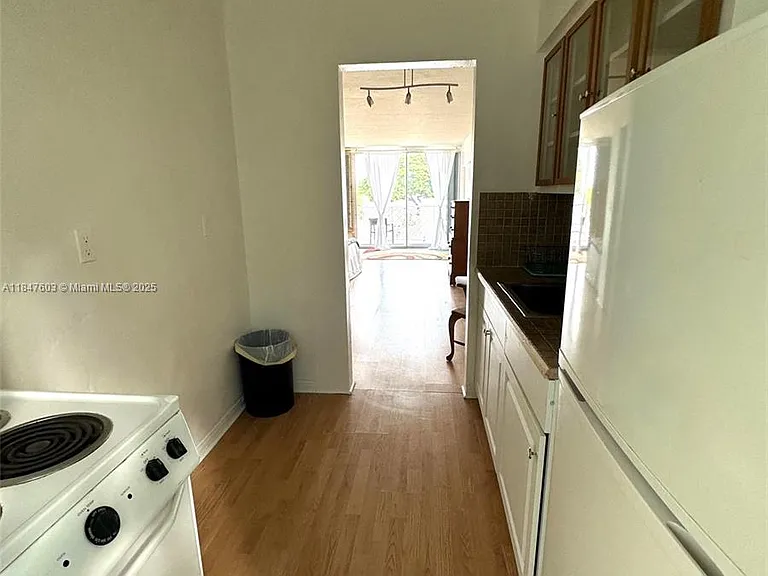 1400 Pennsylvania Ave #33 — Photo 2