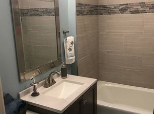 81 Harrop Ave, Warwick, RI 02886