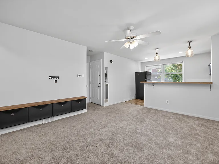 202 Green St #1 — Photo 7