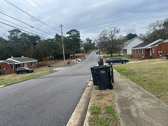 5th image of 2566 Lyman St