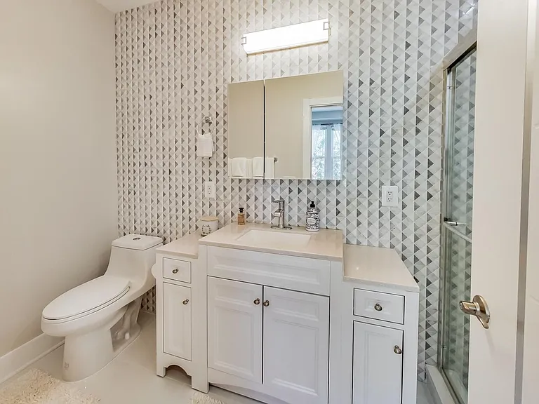 1638 K St NE #302 — Photo 15