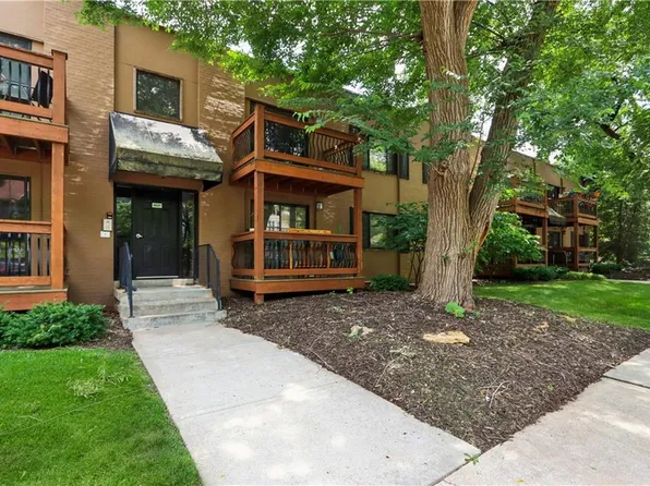 4537 Holly St #205, Kansas City, MO 64111