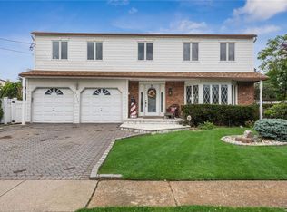 2775 Lincoln Blvd, Merrick, NY 11566