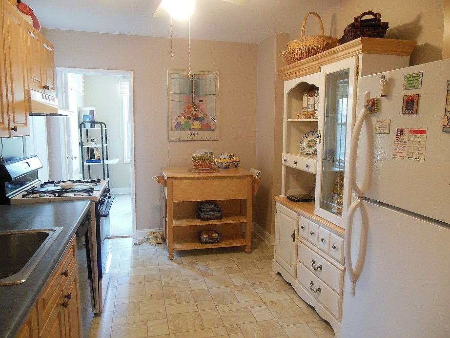 1st image of 2355 Bell Blvd APT 1J